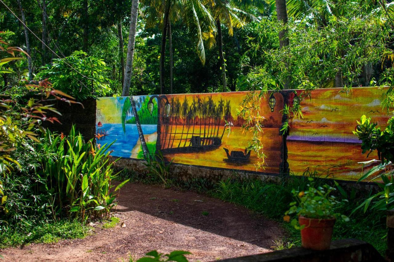 Baba Luru's Apartment Varkala Bagian luar foto